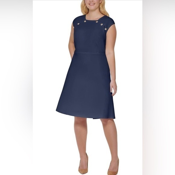NWT Tommy Hilfiger Sky Captain sleeveless gold button detail dress size 6 - Picture 1 of 8